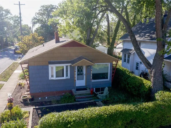 1664 Lakeview Ave, Rocky River, OH 44116
