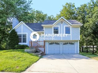 2412 Little Blue Ct, Liberty, MO 64068