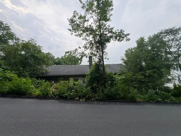36 Creekside Dr, Enola, PA 17025
