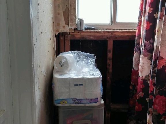5th image of 4694 Electric Ave