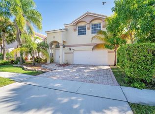 1561 NW 159th Ave, Pembroke Pines, FL 33028