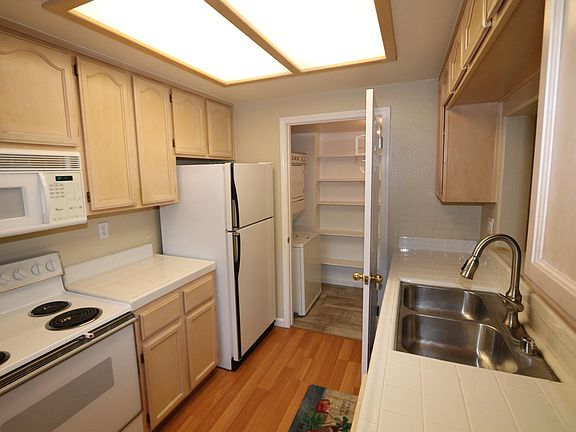 5th image of 852 Lake McClure Dr