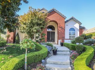 10731 N Satin Nickel Dr, Fresno, CA 93730