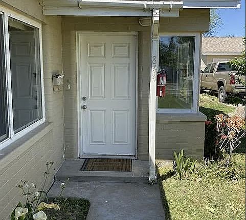 2nd image of 844 Magnolia St #844