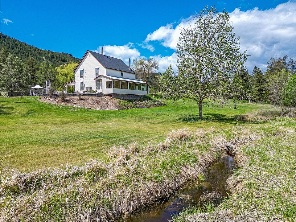 1st image of 1566 Barnhartvale Rd