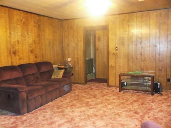 3rd image of 215 Mill Hill Rd