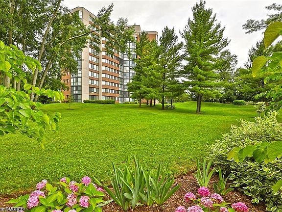 3rd image of 1230 Marlborough Ct #1104