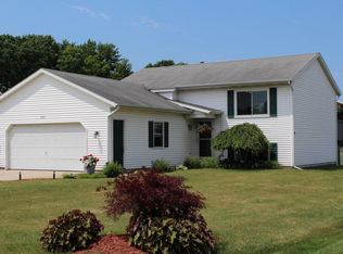 6931 Eric Ave, Jenison, MI 49428