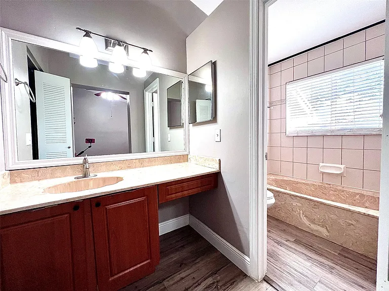 2246 Discovery Cir — Photo 23