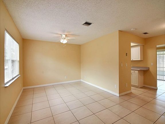 2nd image of 538 NE Solida Cir