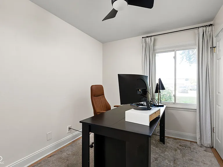10605 Penn Dr — Photo 15