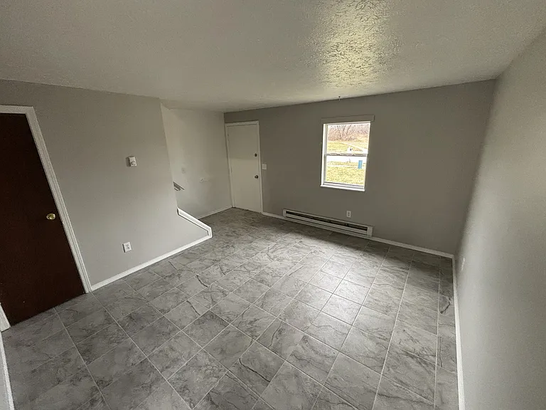 1287 Fillmore Cir — Photo 3