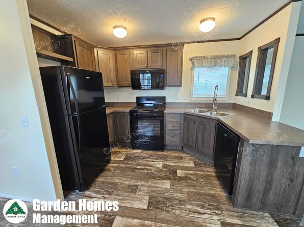 1 Willow Tree Cir