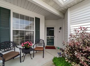 6940 Cottage Cir #16, North Ridgeville, OH 44039