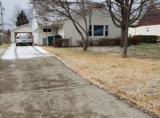 5058 Belle Meadow Rd, Mentor, OH 44060