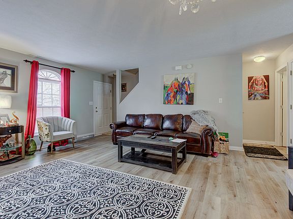 5th image of 3039 Armory Dr