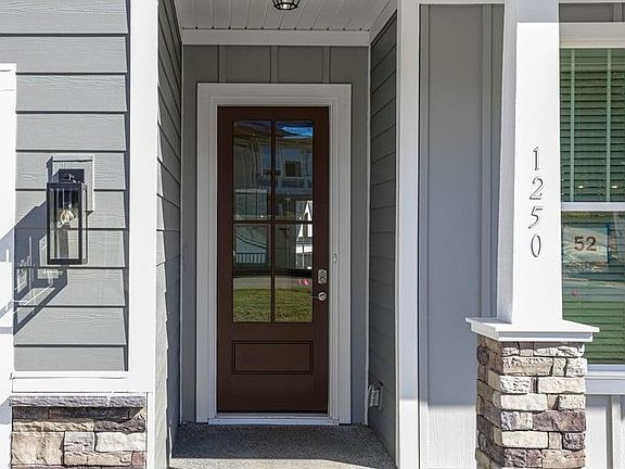 4th image of 1250 Clearbrook Ln