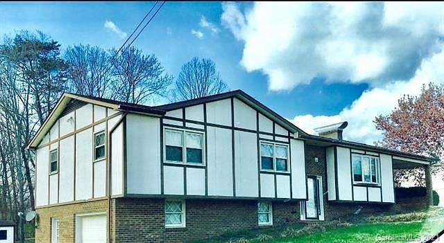 1st image of 2565 Brentwood Cir