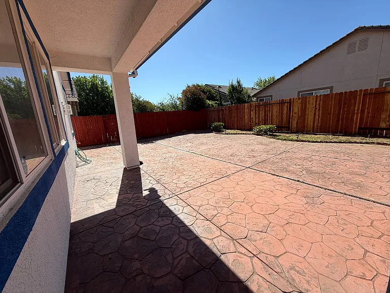 5418 Halas Ct — Photo 47