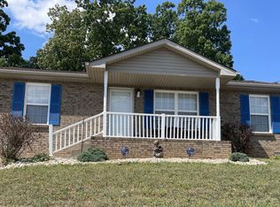 345 Donna Dr, Clarksville, TN 37042