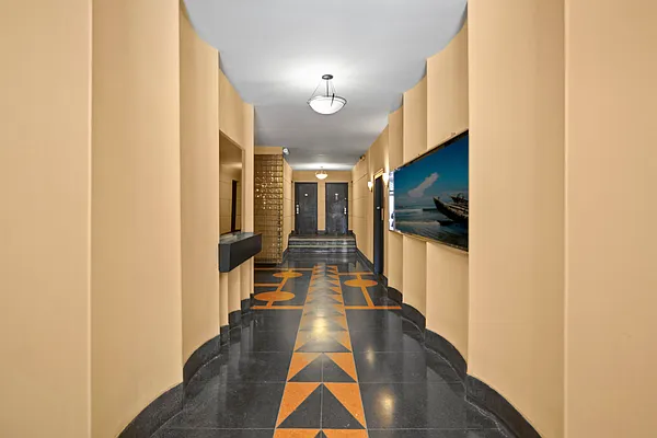 Rented by HomeDax Real Estate | media 10
