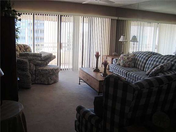 5th image of 3939 Ocean Dr