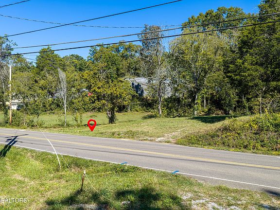 4th image of 1515 Tipton Station Rd
