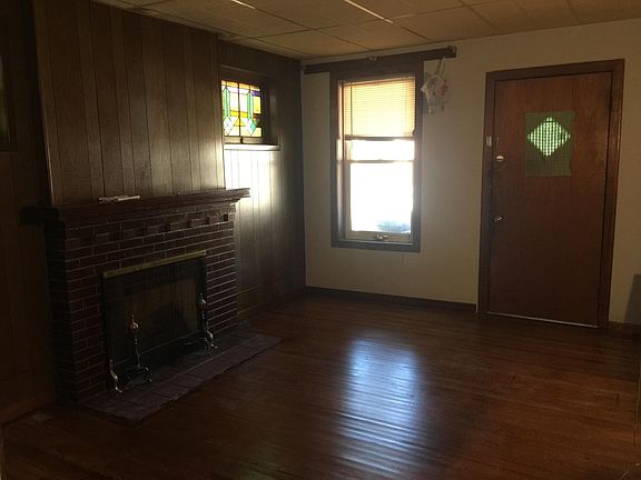 2nd image of 3933 California Ave