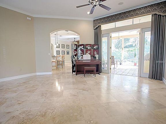 2nd image of 2888 Highland View Cir