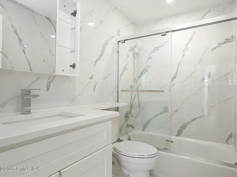 37 Edgewood Ave #A — Photo 14