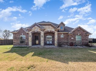 106 Cardiff Ln, Waxahachie, TX 75167