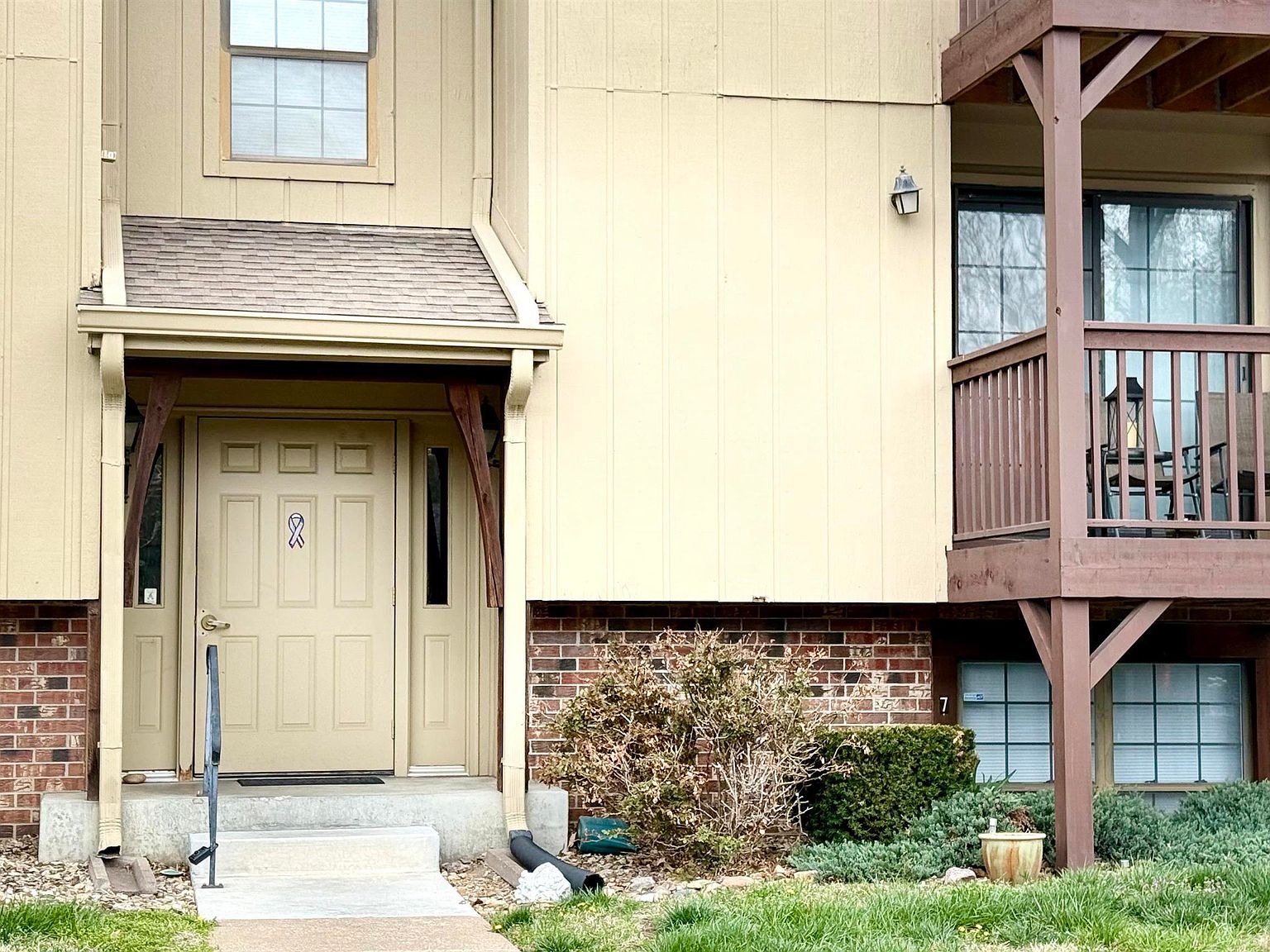 5651 SW Foxcroft South Cir #7, Topeka, KS 66614 | Zillow