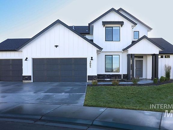 3rd image of 3065 N Mountain Lake Ave