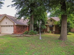 3001 S 100th St, Fort Smith, AR 72903