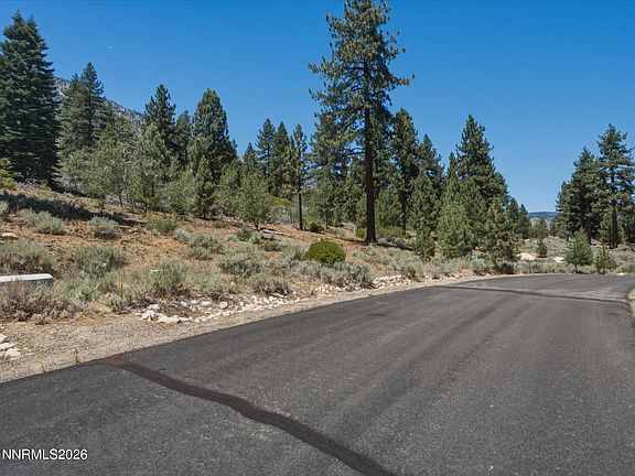 5th image of 490 Natures Edge Rd