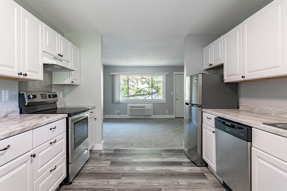 Building Photo - Squash Lake Apartments
