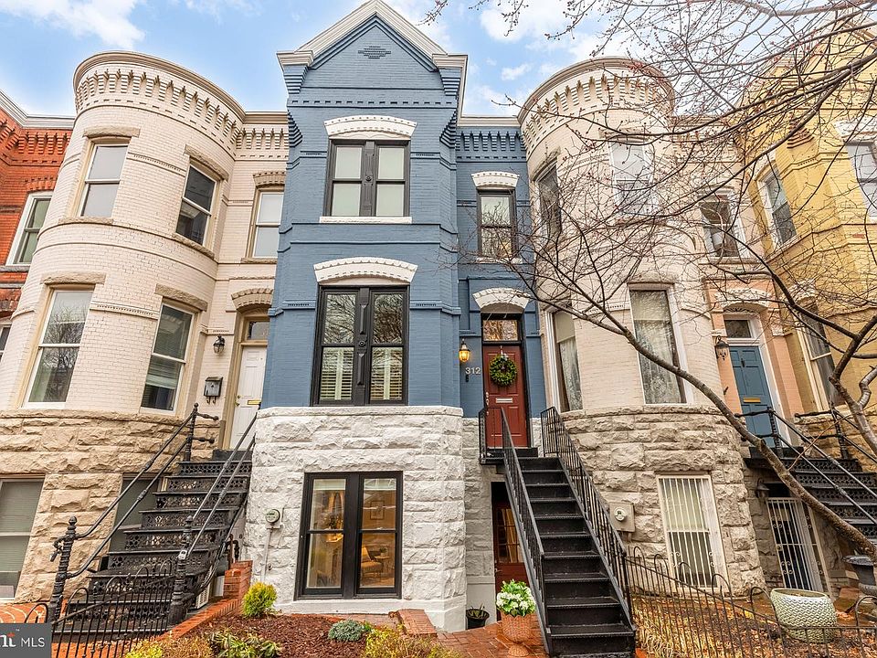 1st image of 312 9th St NE