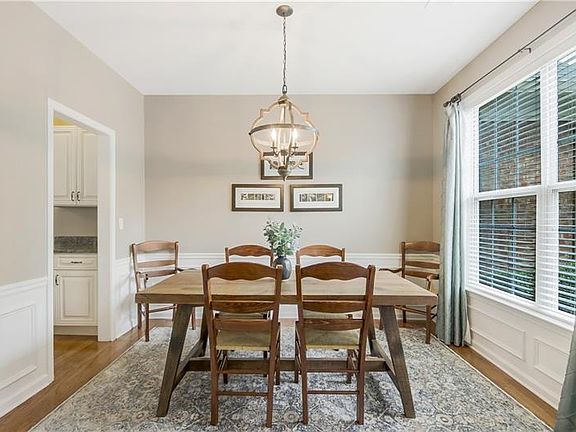 4th image of 2553 Haddenham Ln SW
