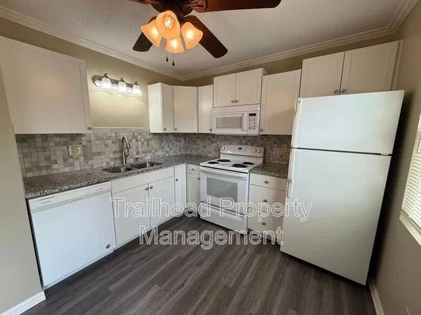 410 W Allen St, Spring Hill, KS 66083