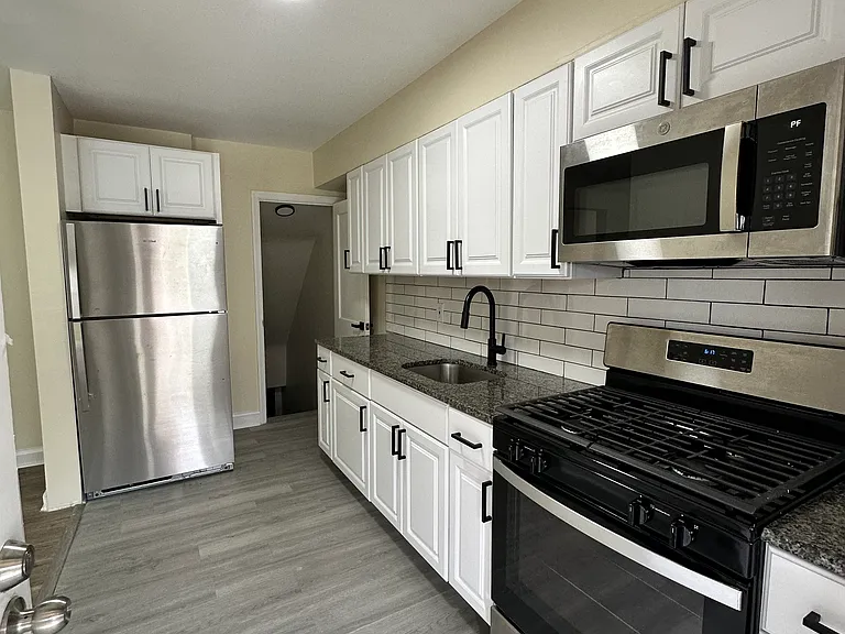 1739 Joan Ave — Photo 8