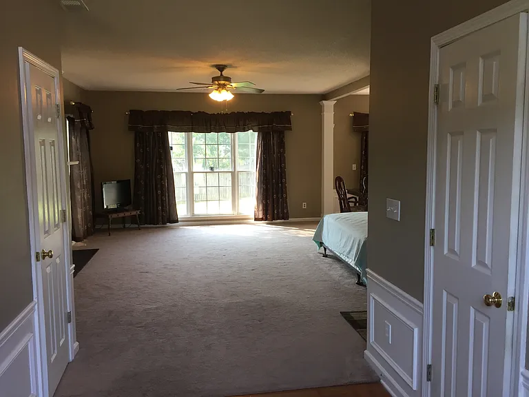6075 Pattingham Dr — Photo 39