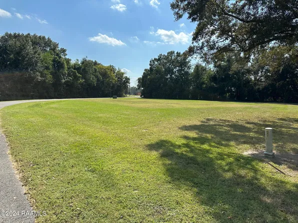 12210 Lake Breeze Dr, Erath, LA 70533