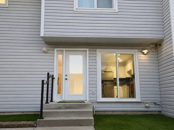 2192 Tower Ct, Woodbury, MN 55125