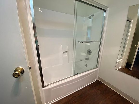4th image of 18615 Burbank Blvd APT 211
