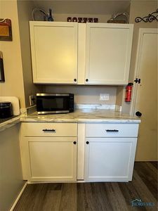 2318 Ottawa River Rd, Toledo, OH, 43611