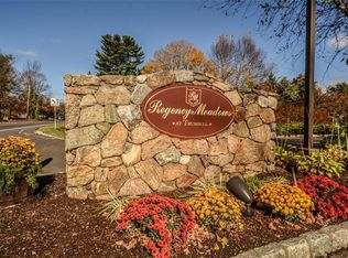 114 Imperial Ct UNIT 114, Trumbull, CT 06611