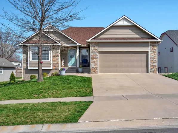 910 E 14th Ter, Eudora, KS 66025