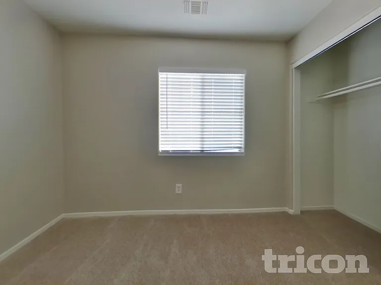4660 E Laurel Ave — Photo 11