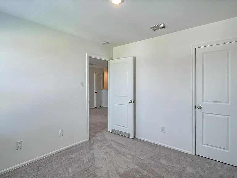 1495 Twilight Green Dr — Photo 17
