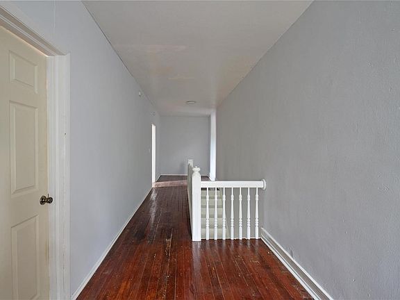 4th image of 3232 California Ave